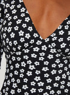 Nellie Long Sleeve Mini Dress Black / White Floral